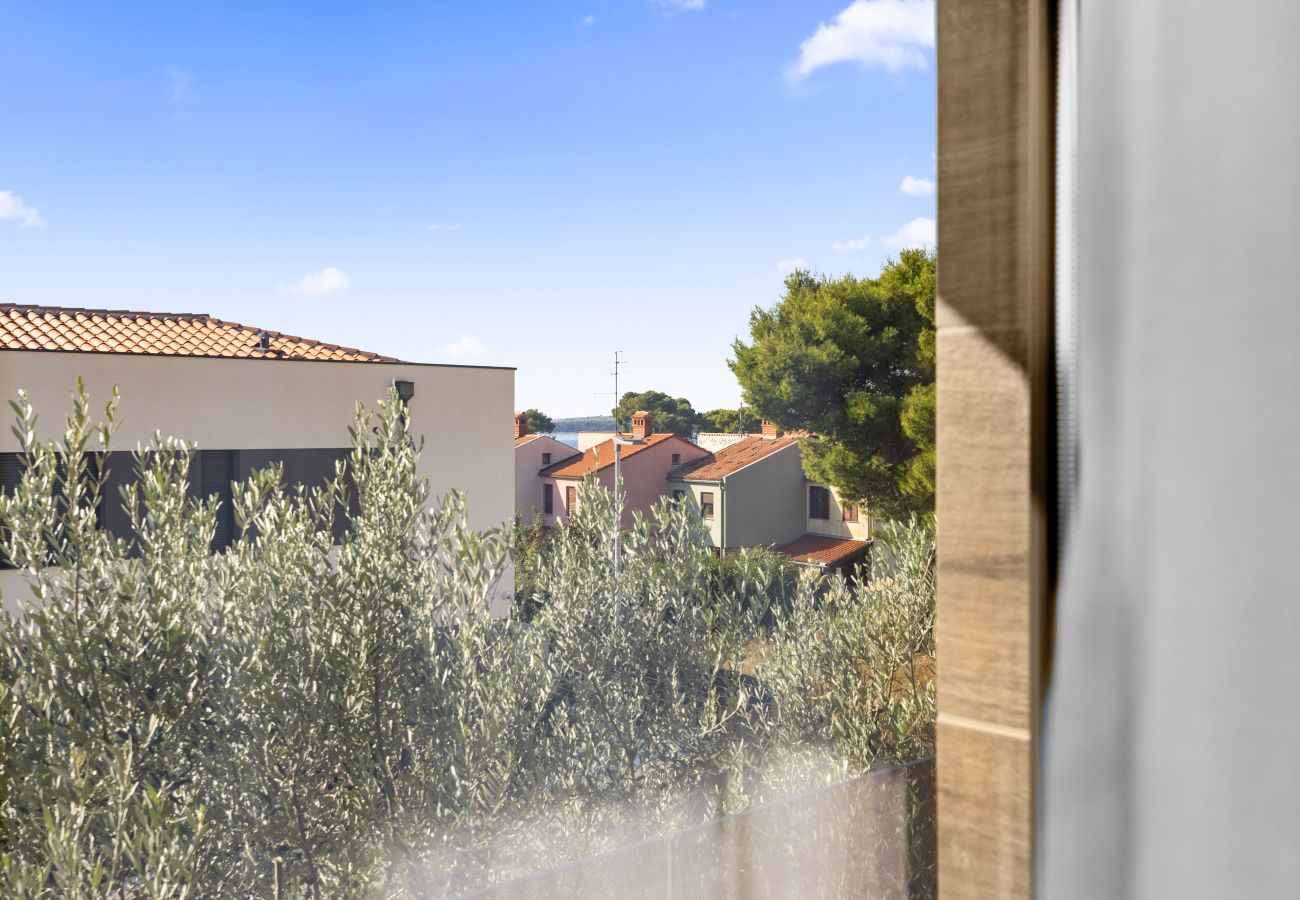 Вилла на Fažana - Villa Palatium III in Fažana for 8 people only 200 meters from the sea with sauna & indoor-outside heated pool