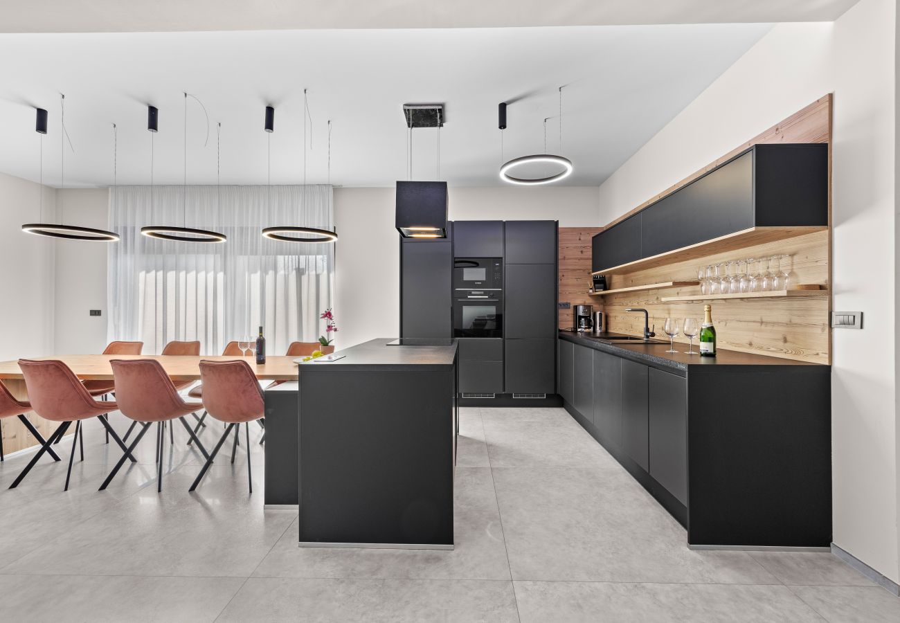 Вилла на Fažana - Villa Palatium III in Fažana for 8 people only 200 meters from the sea with sauna & indoor-outside heated pool