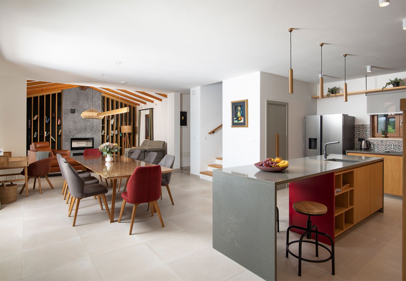 Вилла на Šišan - Casa Ginetto for 8 people near Pula with infinity 45 m2 and extra kids pool & large garden