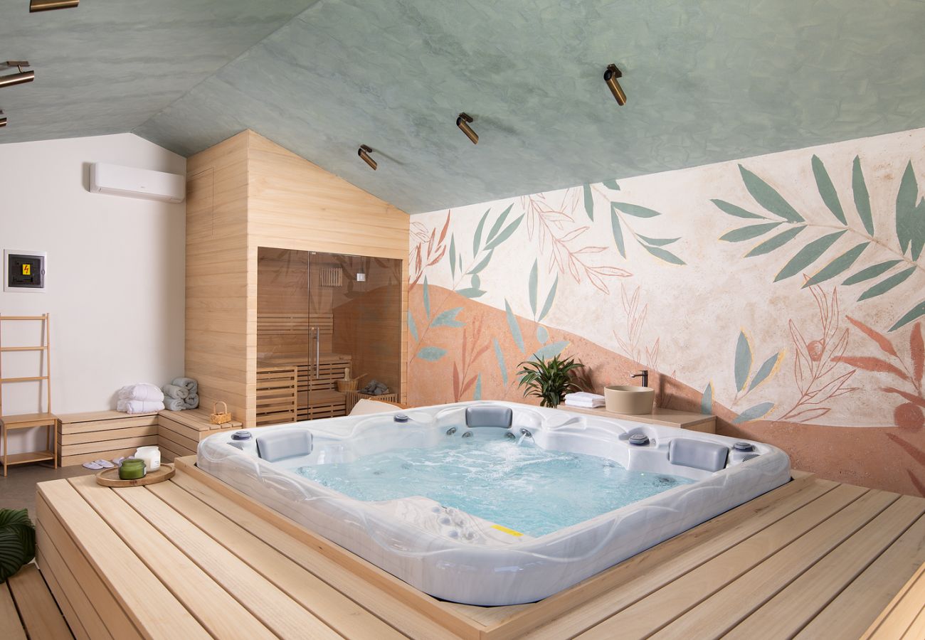 Вилла на Šišan - Casa Ginetto for 8 people near Pula with infinity 45 m2 and extra kids pool & large garden