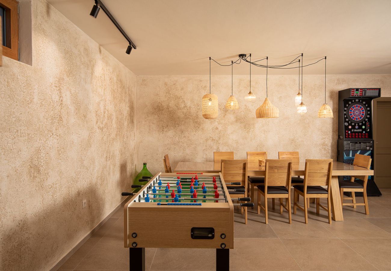 Вилла на Šišan - Casa Ginetto for 8 people near Pula with infinity 45 m2 and extra kids pool & large garden