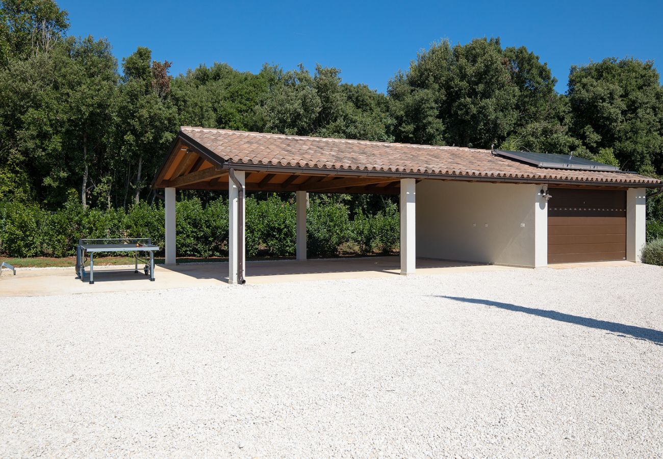Вилла на Šišan - Casa Ginetto for 8 people near Pula with infinity 45 m2 and extra kids pool & large garden