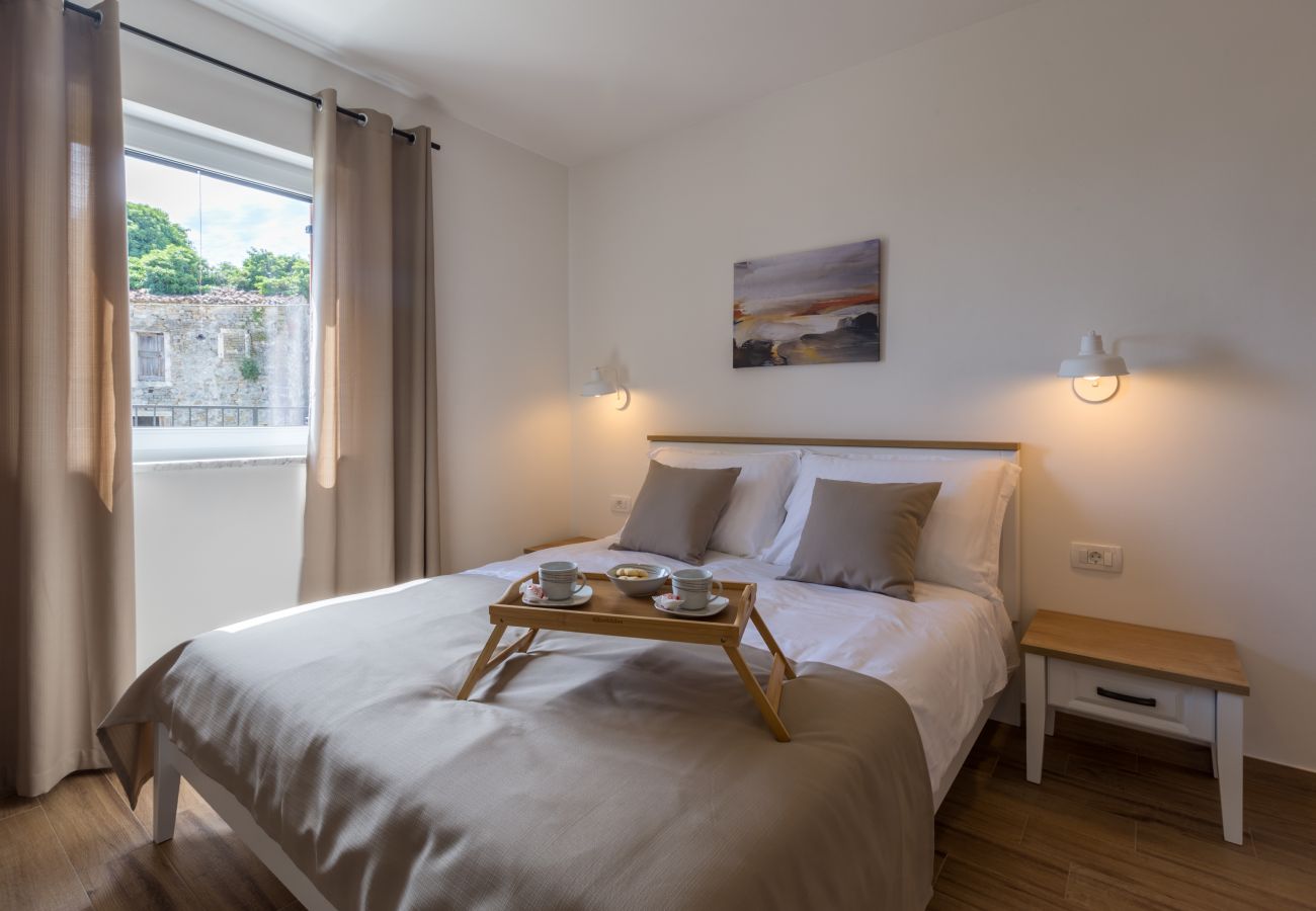 Вилла на Krasica - Villa Skraline for 6 people near Umag with salt-water private pool & sea view