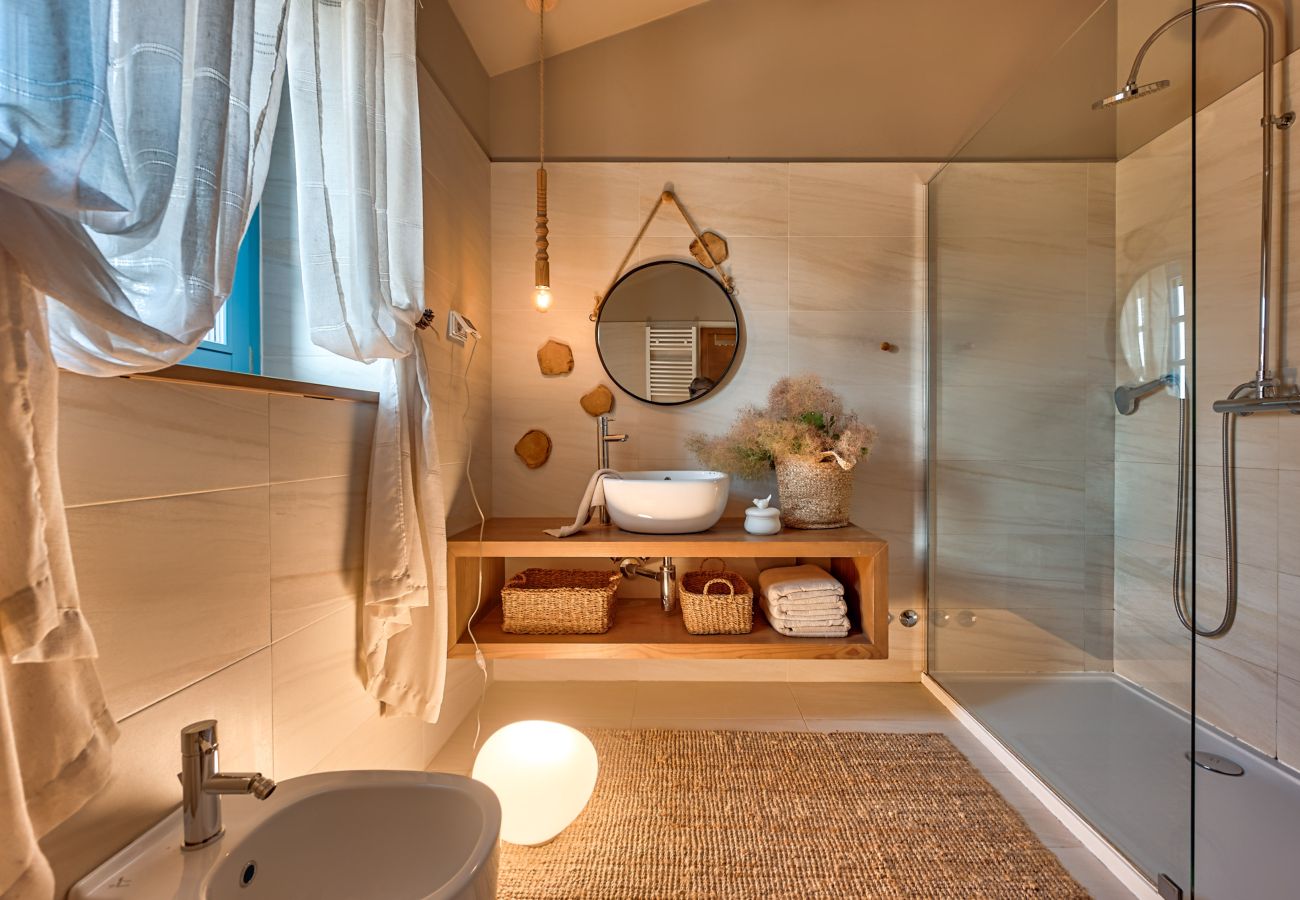 Вилла на Vardica - Villa Toscana for 6 people near Umag with private pool, jacuzzi & sea view - pet friendly