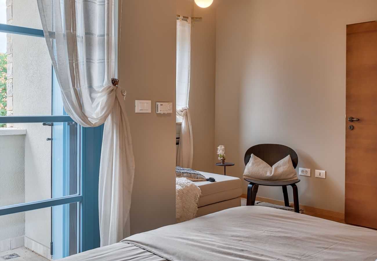 Вилла на Vardica - Villa Griota for 8 people near Umag with private pool, jacuzzi & sea view - pet friendly