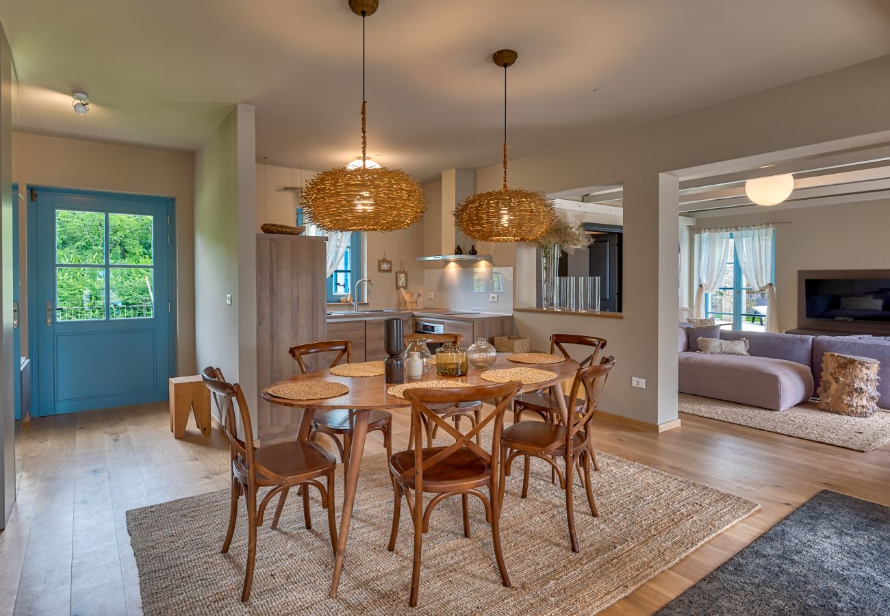 Вилла на Vardica - Villa Griota for 8 people near Umag with private pool, jacuzzi & sea view - pet friendly