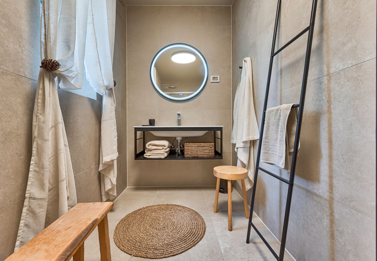 Вилла на Vardica - Villa Griota for 8 people near Umag with private pool, jacuzzi & sea view - pet friendly