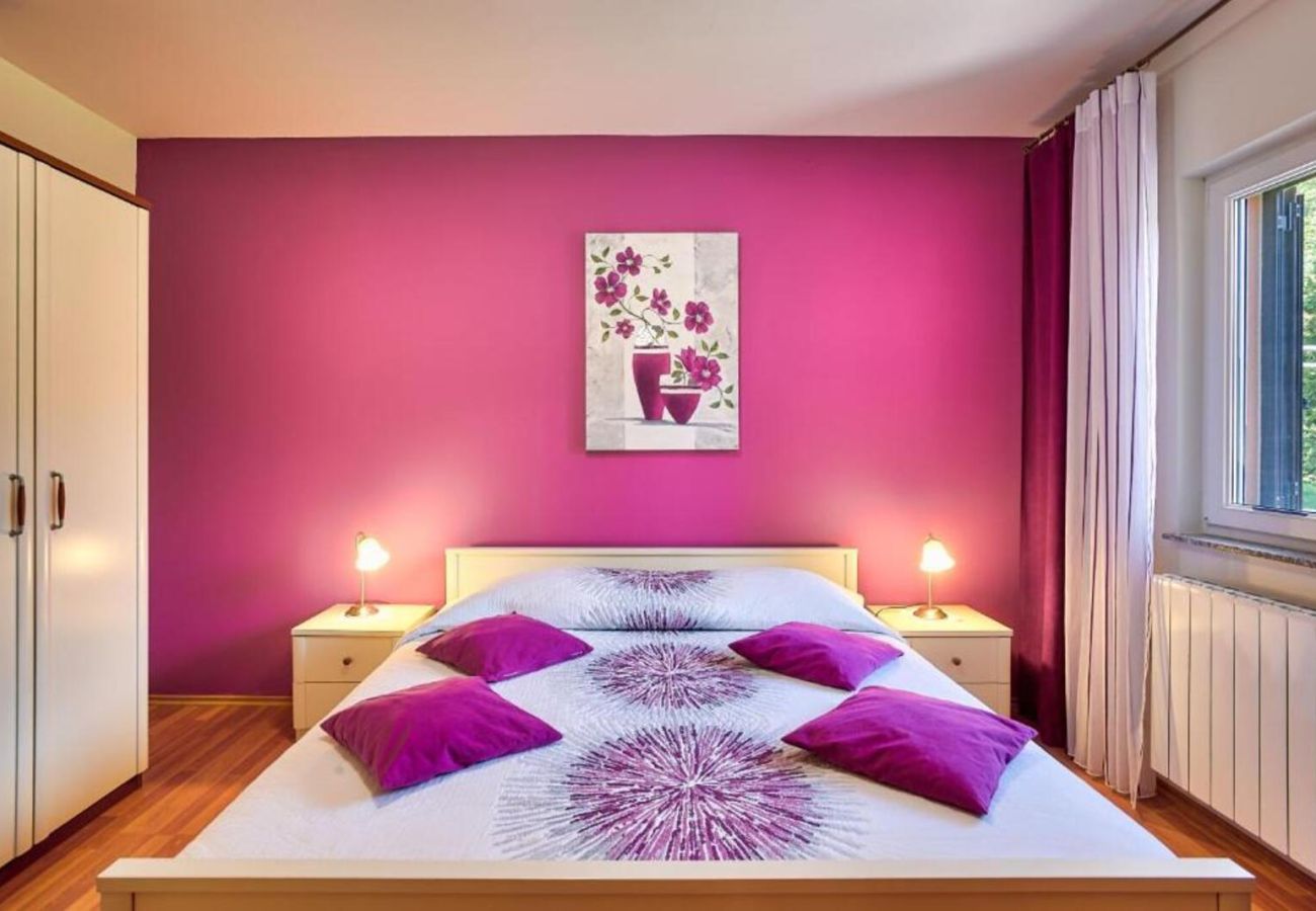 Вилла на Ripenda Kras - Villa Ines for 8 people near Labin - Rabac with 48 m2 private pool & jacuzzi - only 4 km to beach