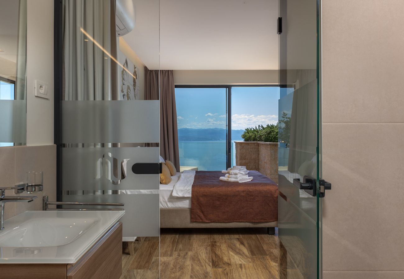 Вилла на Poljane - Luxury Villa AltaVista near Opatija for 8 people with wellness, private mini golf court & amazing sea view