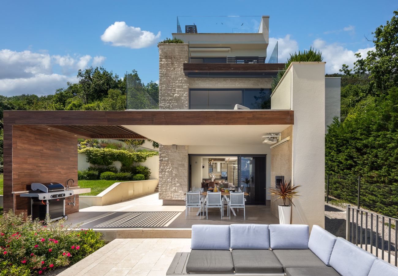 Вилла на Poljane - Luxury Villa AltaVista near Opatija for 8 people with wellness, private mini golf court & amazing sea view