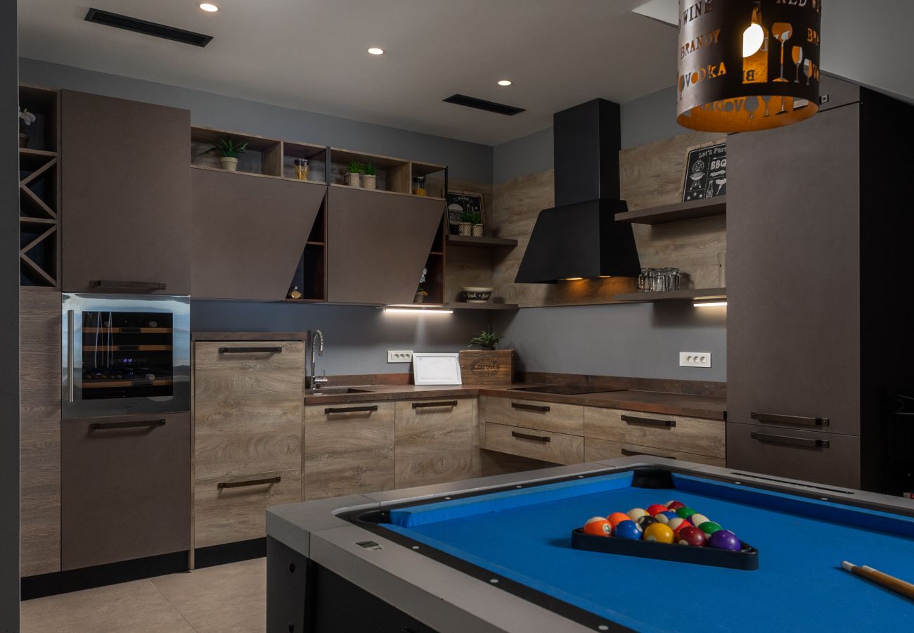 Вилла на Poljane - Luxury Villa AltaVista near Opatija for 8 people with wellness, private mini golf court & amazing sea view