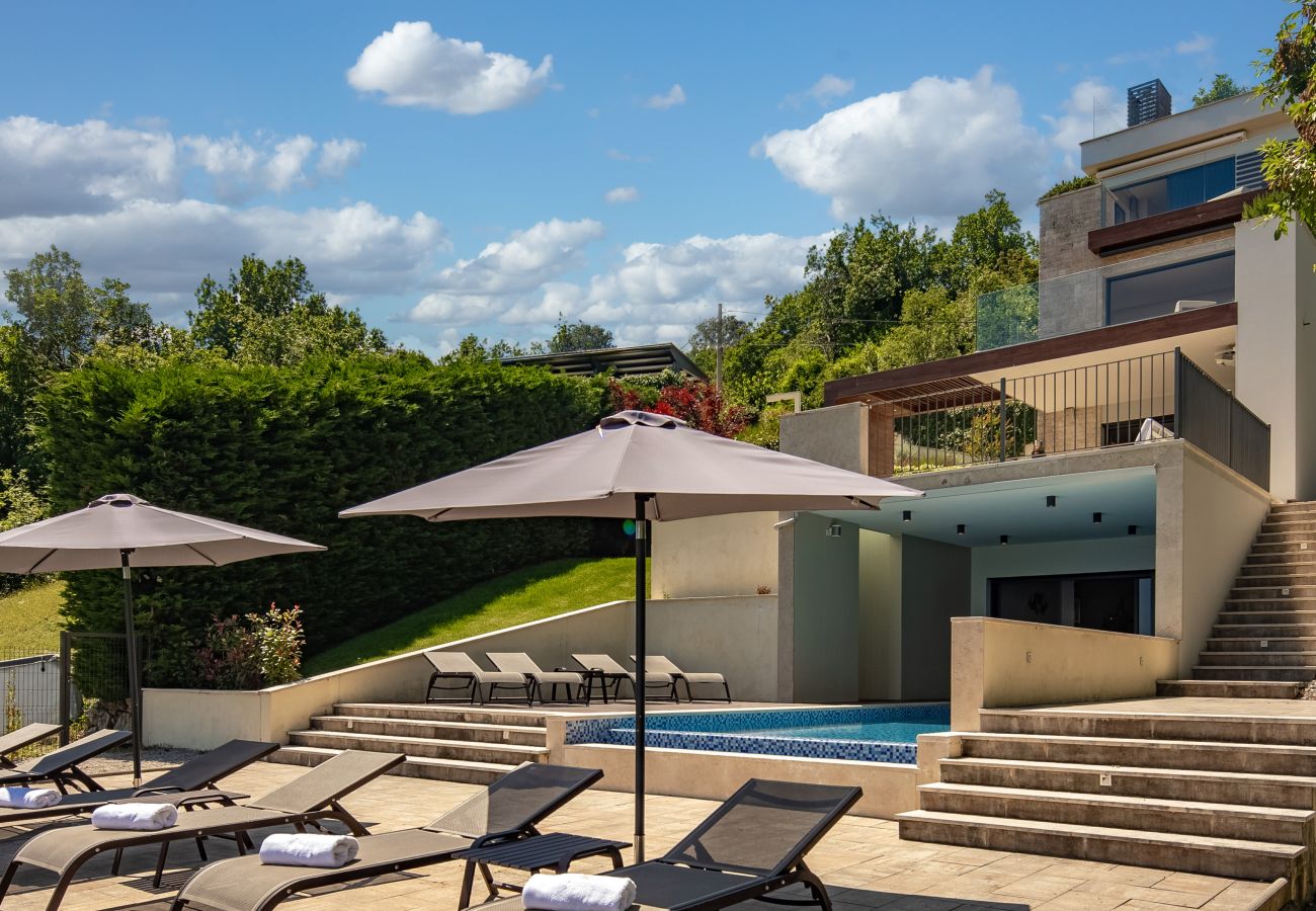 Вилла на Poljane - Luxury Villa AltaVista near Opatija for 8 people with wellness, private mini golf court & amazing sea view