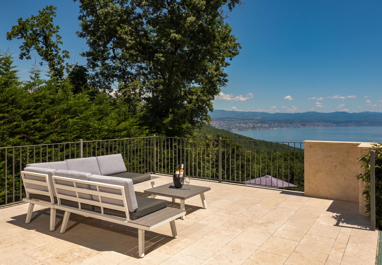 Вилла на Poljane - Luxury Villa AltaVista near Opatija for 8 people with wellness, private mini golf court & amazing sea view
