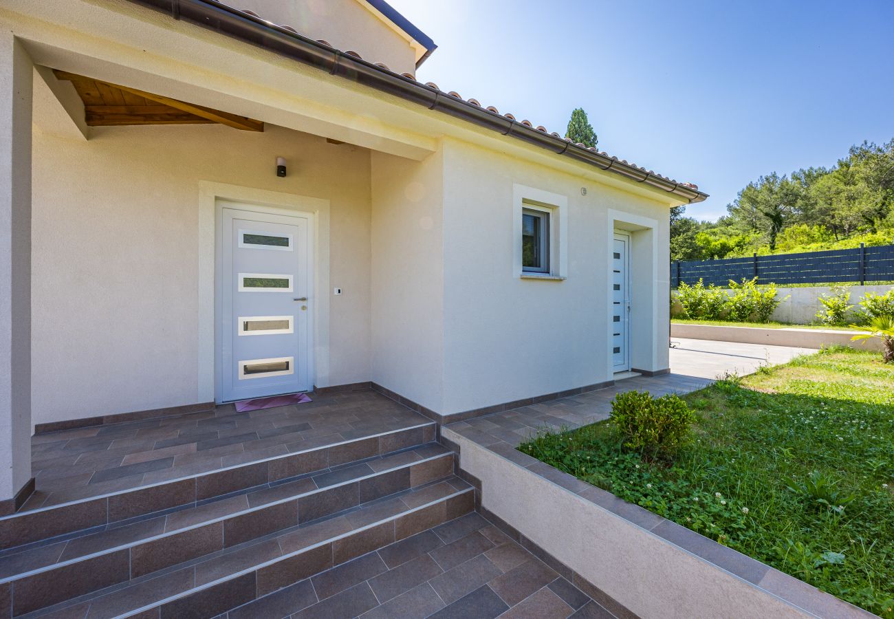 Вилла на Rovinjsko Selo - Villa Terrana near Rovinj for 6 people with private pool 