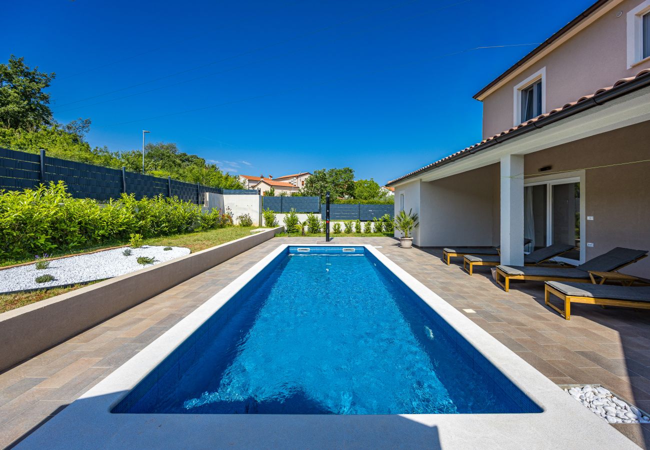 Вилла на Rovinjsko Selo - Villa Terrana near Rovinj for 6 people with private pool 
