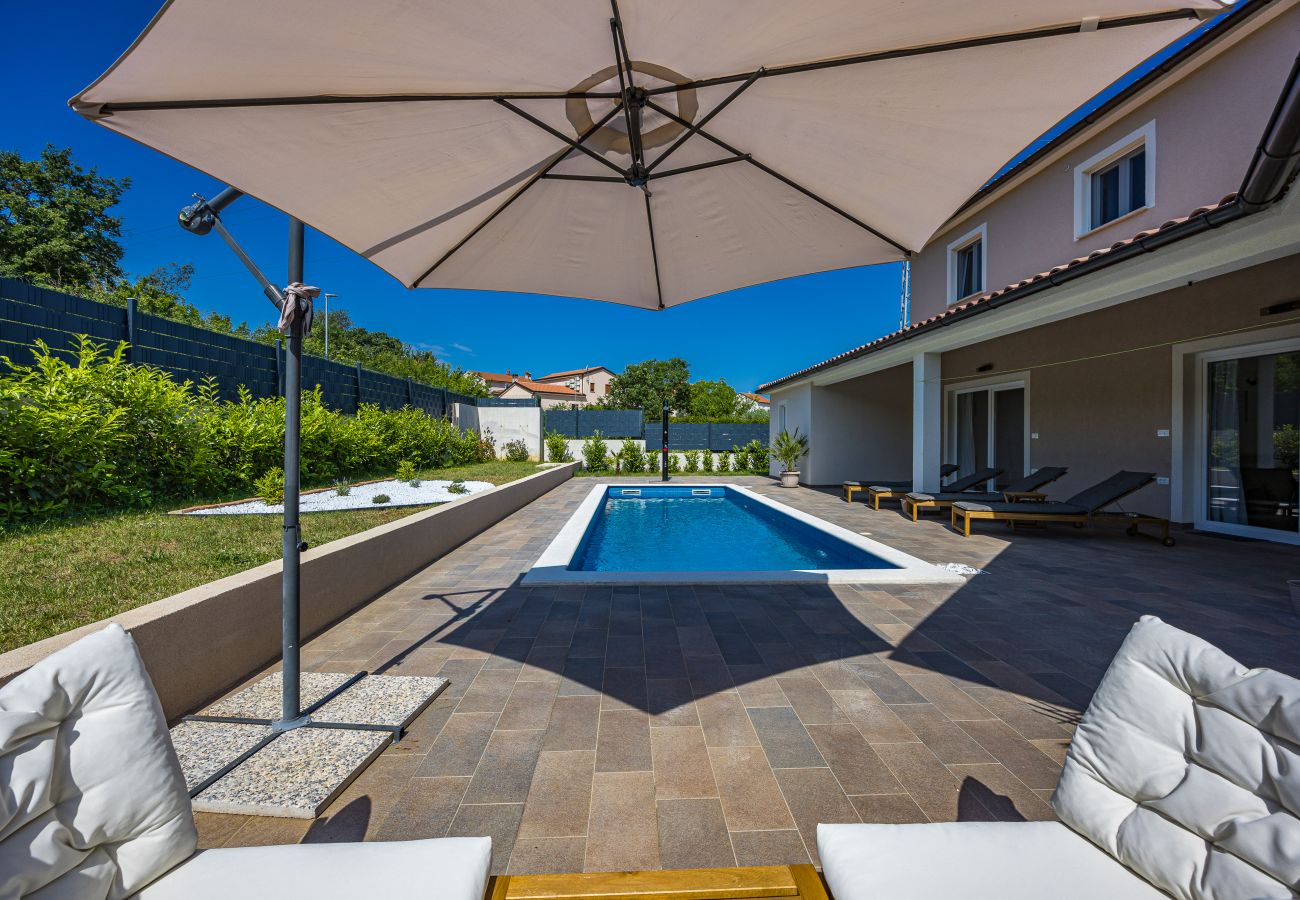 Вилла на Rovinjsko Selo - Villa Terrana near Rovinj for 6 people with private pool 