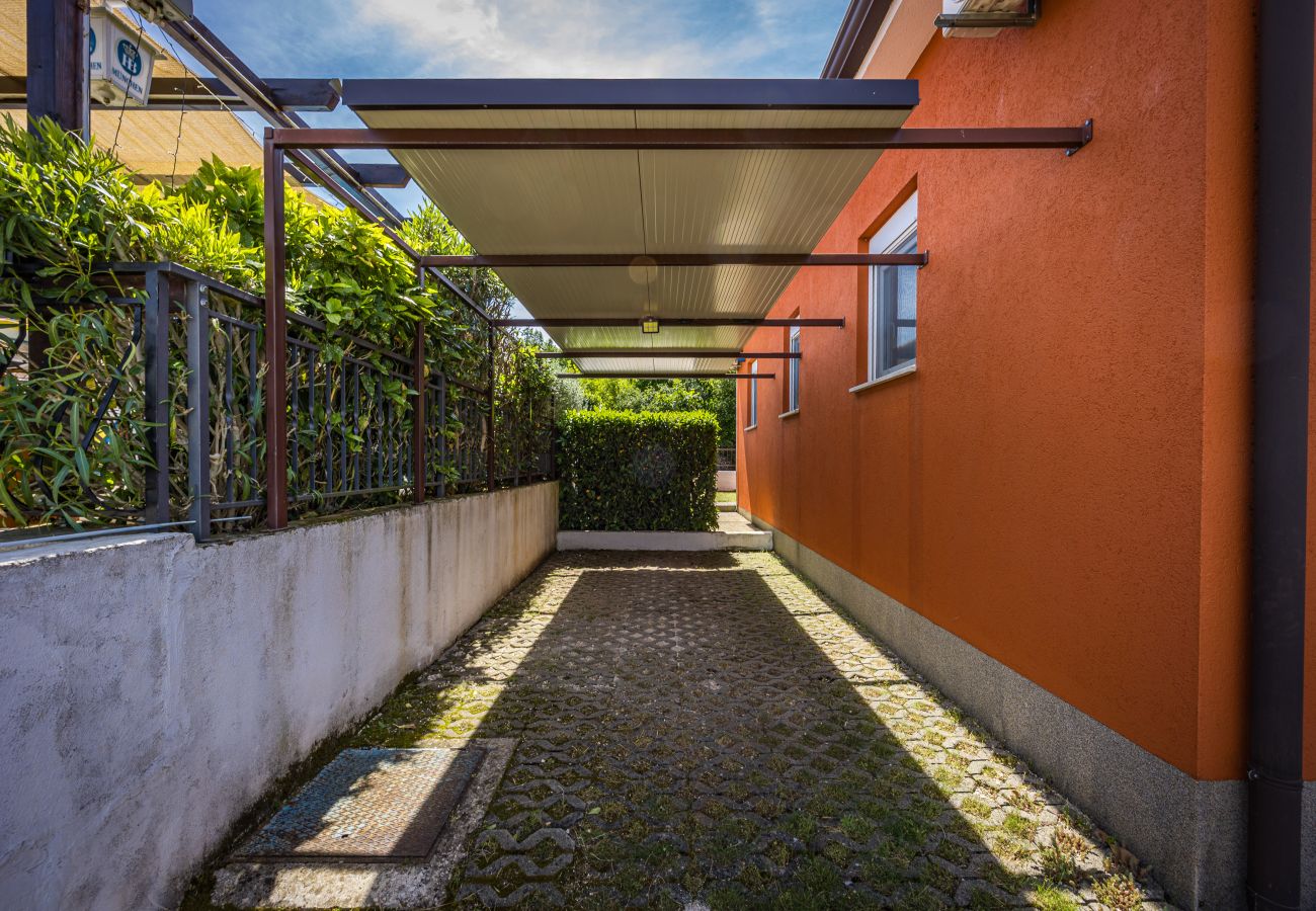 Вилла на Montižana - Villa Belvedere for 6 people near Poreč with sea view and pet friendly