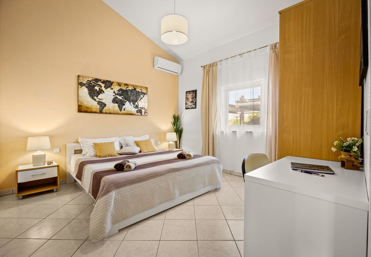 Вилла на Montižana - Villa Belvedere for 6 people near Poreč with sea view and pet friendly