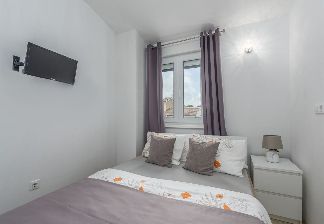 Вилла на Dracevac - Villa Anita for 7 people near Poreč with private pool and beautiful garden