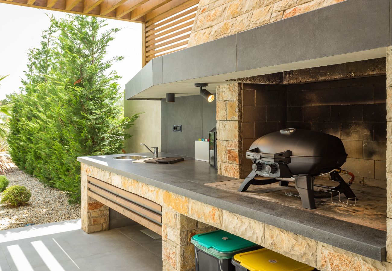 Вилла на Banjole - Villa One Way for 8 people near Medulin with heated pool, kids playground & only 200 m from the beach