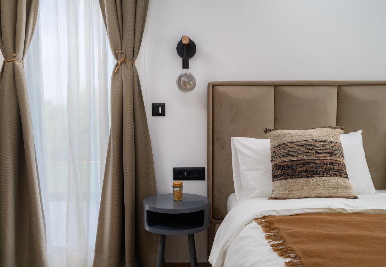 Вилла на Štifanici - Casa Fiore Viola for 8 people with private heated pool & sea view