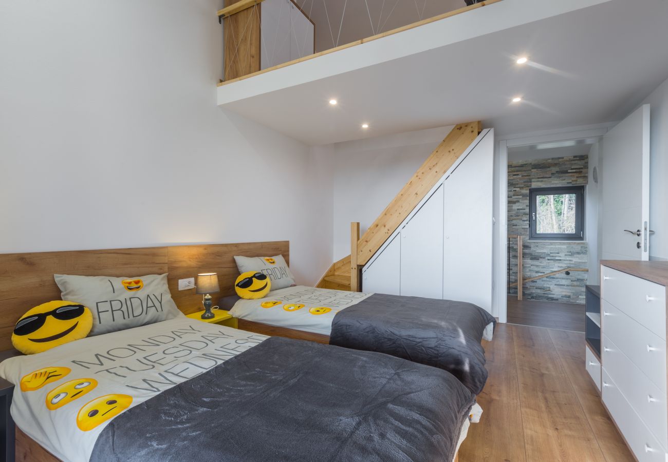 Вилла на Pinežici - Villa Harmony for 8 people in Central Istria with 50 m2 private pool and sea view
