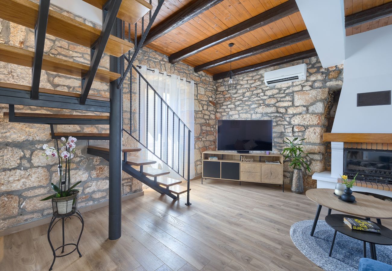 Вилла на Marcana - Villa Tonin for 6 people near Pula with jacuzzi & children playground
