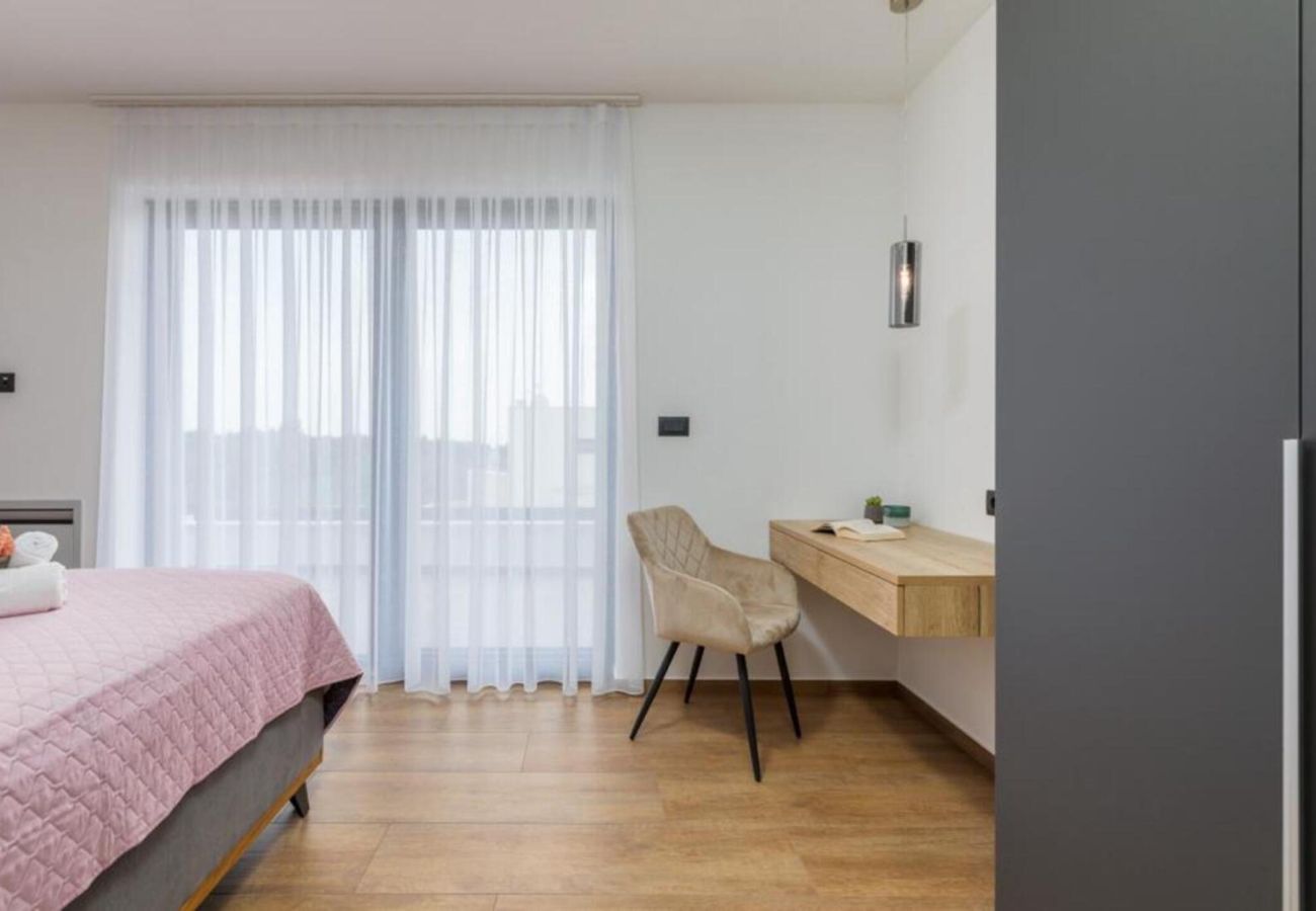 Вилла на Juršici - Villa Ana Škicini for 10 people with private pool and sea view near Novigrad