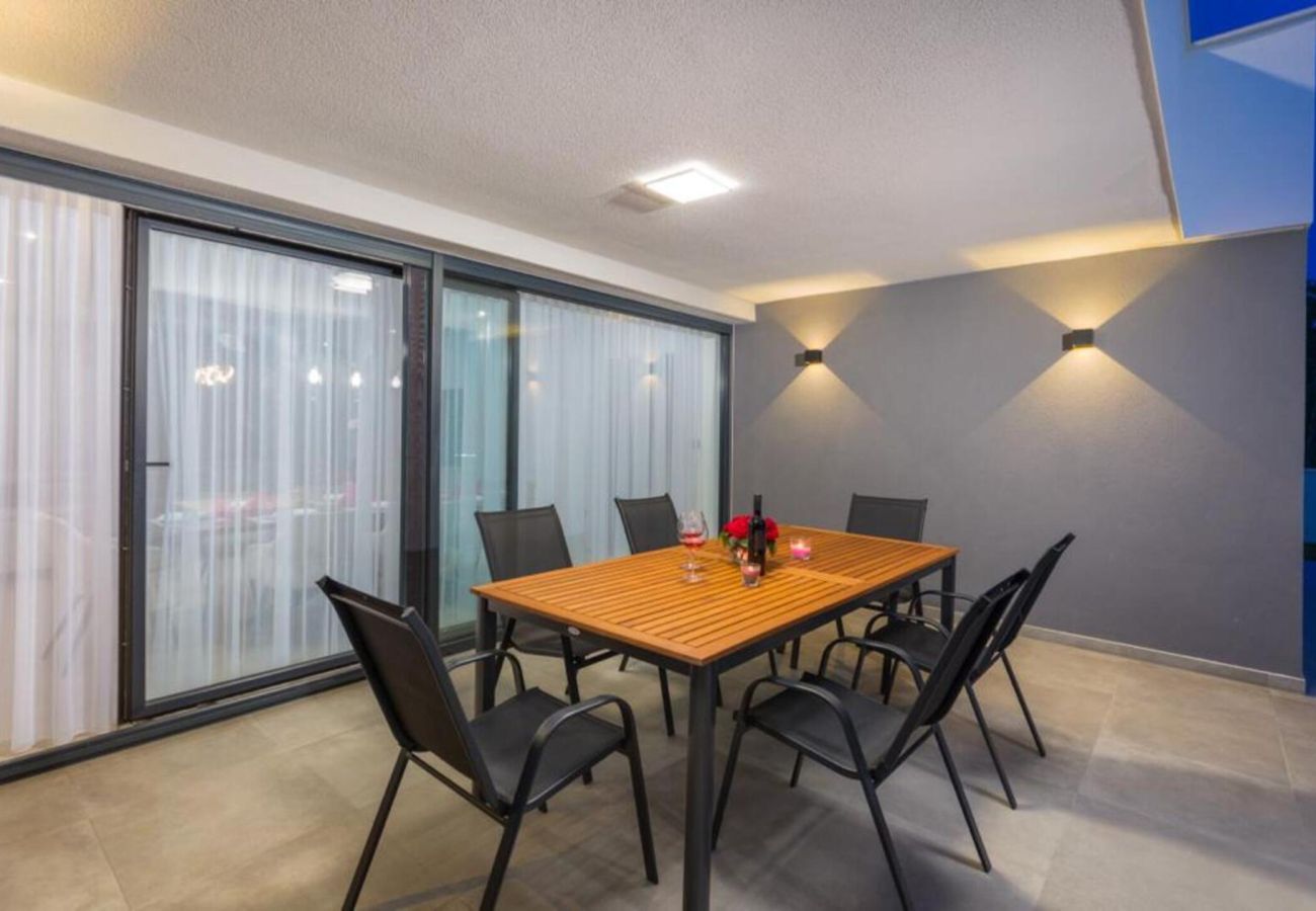 Вилла на Juršici - Villa Ana Škicini for 10 people with private pool and sea view near Novigrad