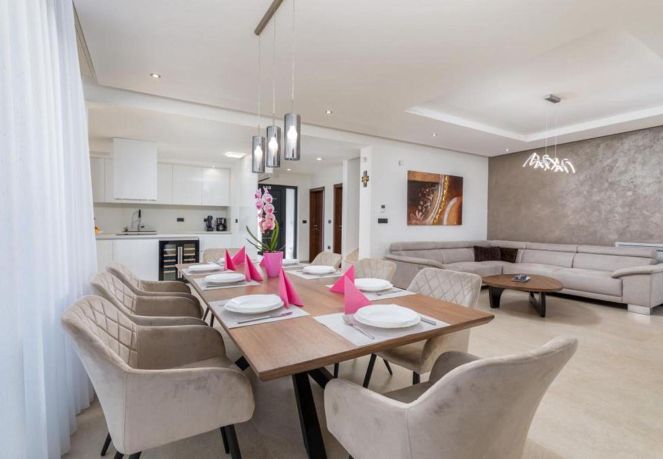 Вилла на Juršici - Villa Ana Škicini for 10 people with private pool and sea view near Novigrad
