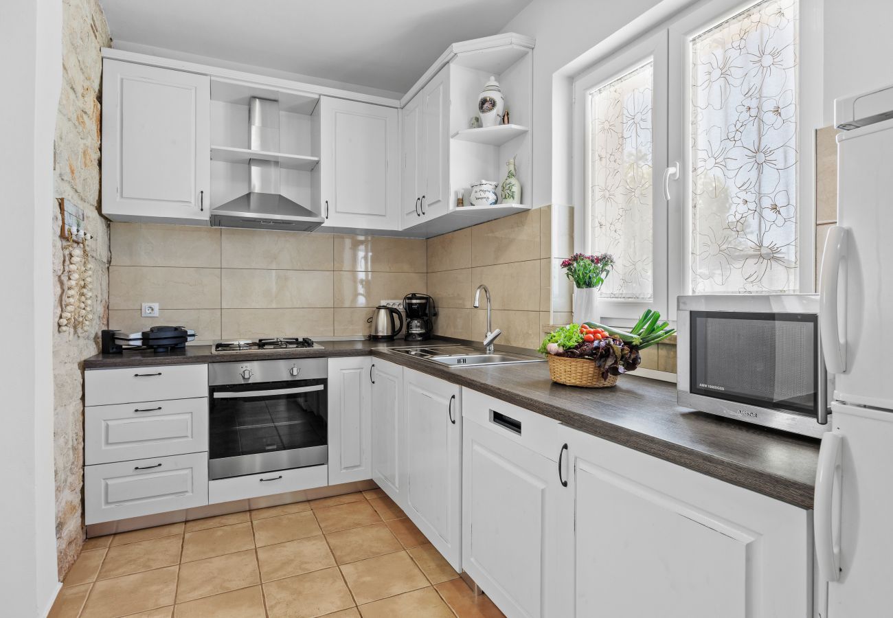 Вилла на Bale - Villa Fuma for 6 persons with private pool & sea view in Central Istria 