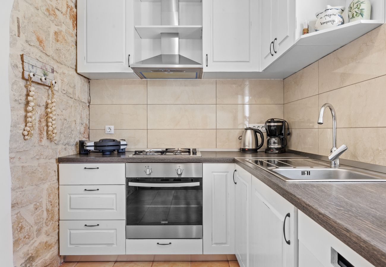Вилла на Bale - Villa Fuma for 6 persons with private pool & sea view in Central Istria 