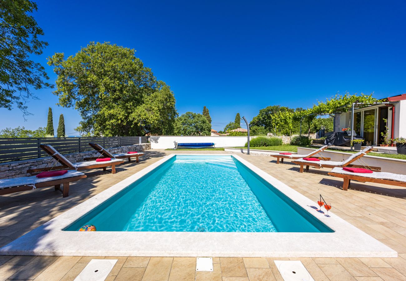 Вилла на Bale - Villa Fuma for 6 persons with private pool & sea view in Central Istria 
