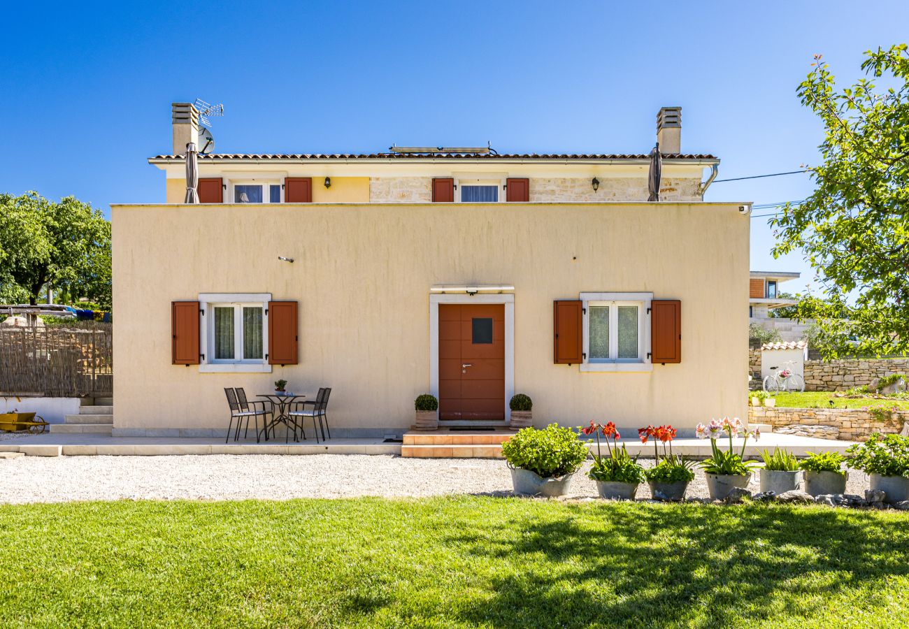 Вилла на Bale - Villa Fuma for 6 persons with private pool & sea view in Central Istria 