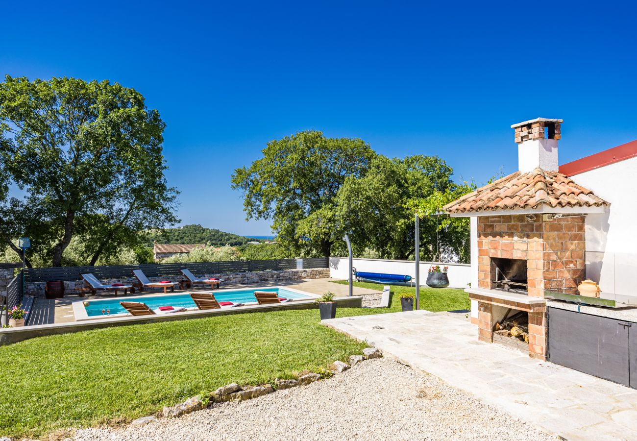 Вилла на Bale - Villa Fuma for 6 persons with private pool & sea view in Central Istria 