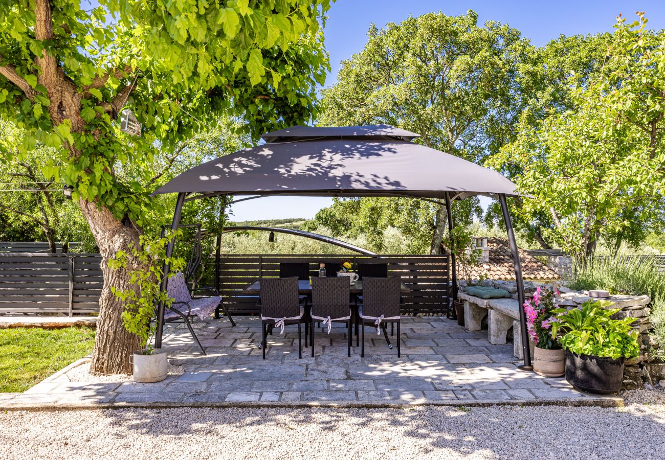 Вилла на Bale - Villa Fuma for 6 persons with private pool & sea view in Central Istria 