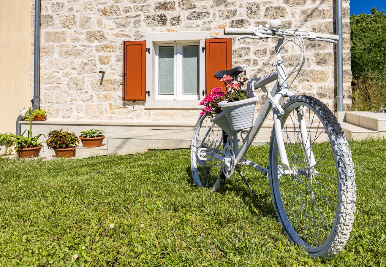 Вилла на Bale - Villa Fuma for 6 persons with private pool & sea view in Central Istria 
