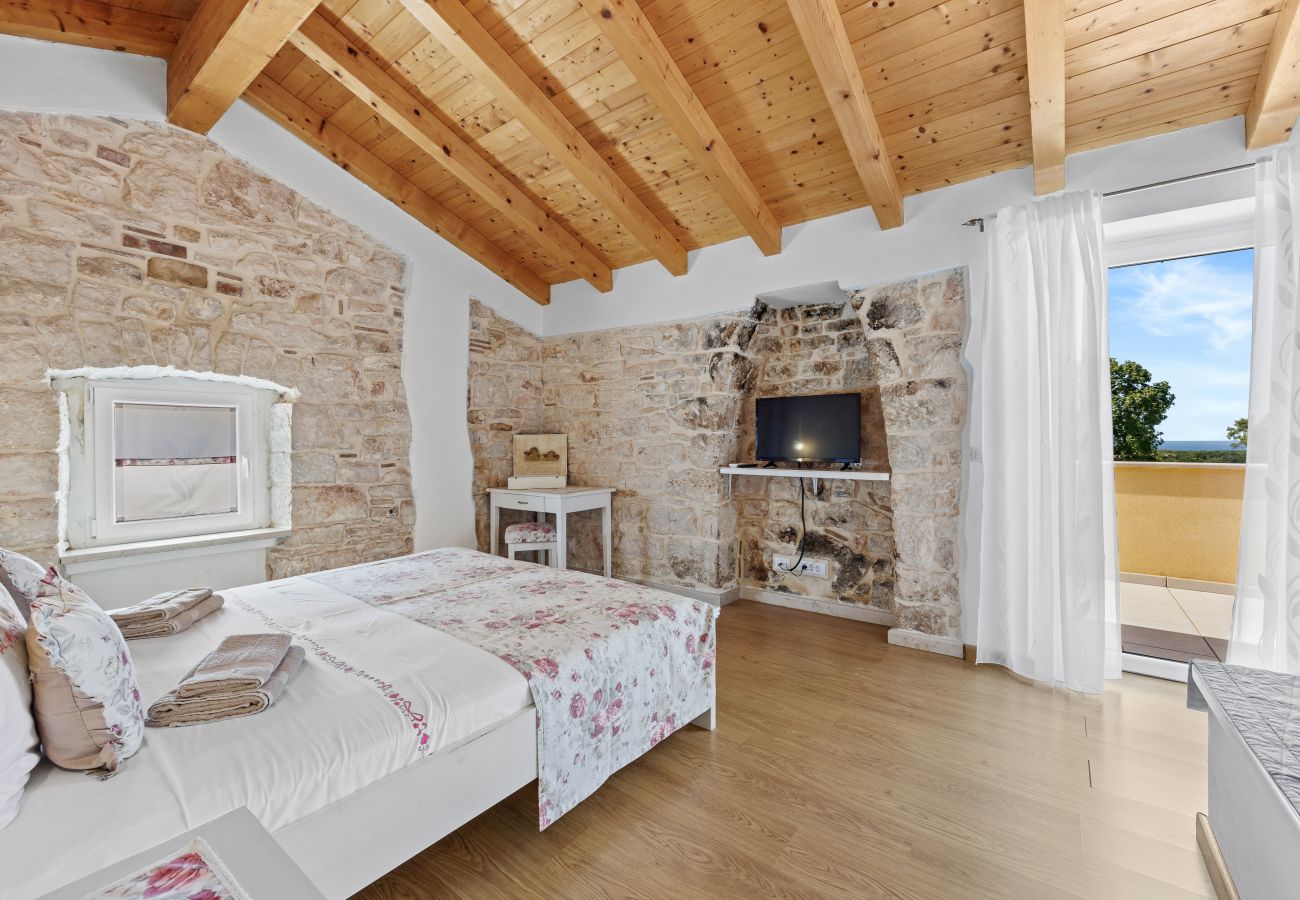 Вилла на Bale - Villa Fuma for 6 persons with private pool & sea view in Central Istria 