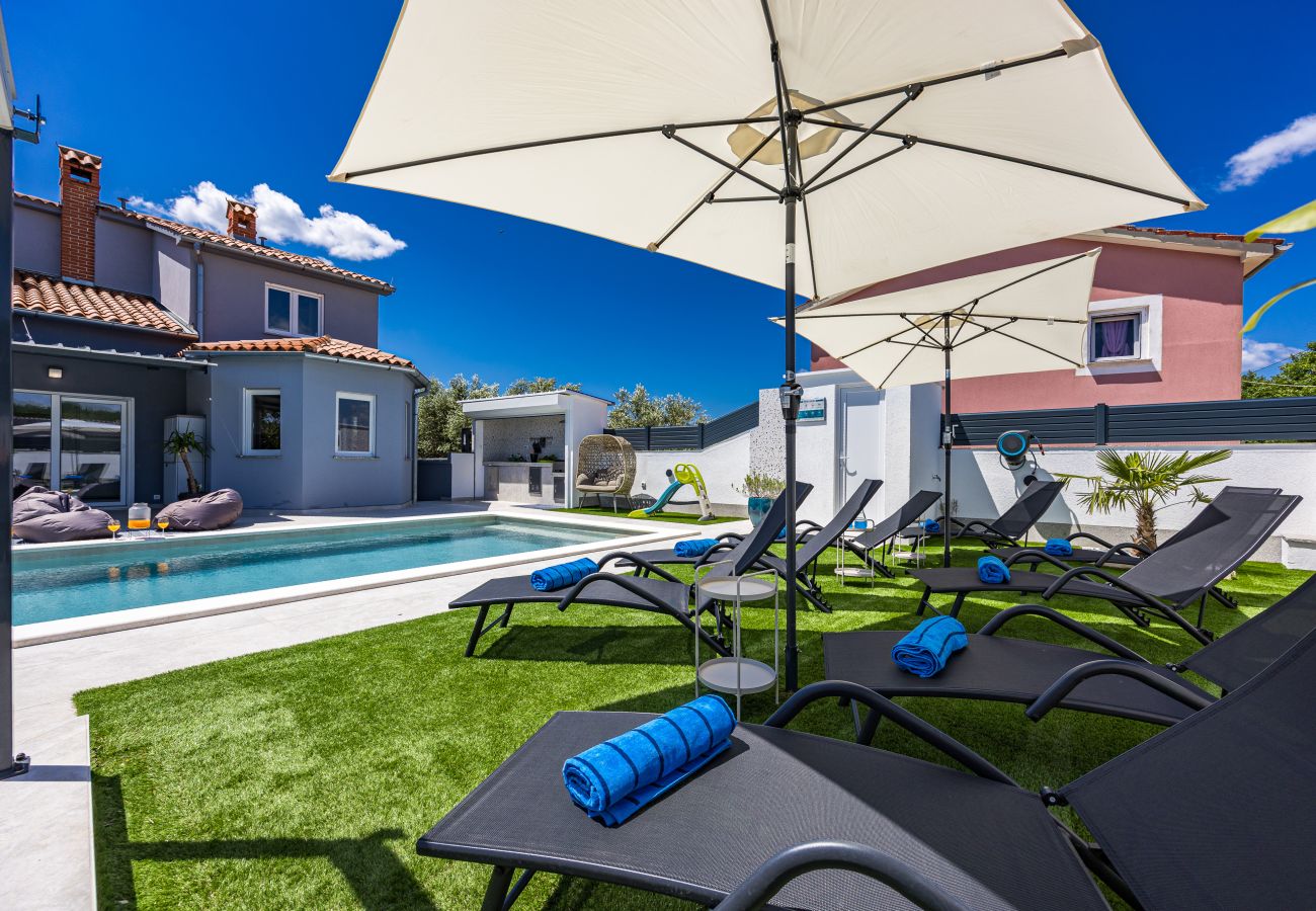 Вилла на Radeki Polje - Villa Spa Otium for 8 people with outdoor cinema & spa area