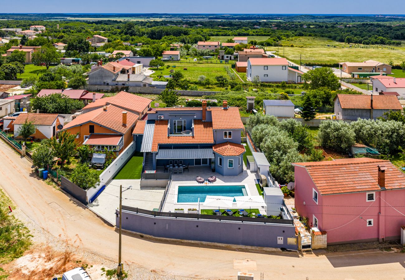 Вилла на Radeki Polje - Villa Spa Otium for 8 people with outdoor cinema & spa area