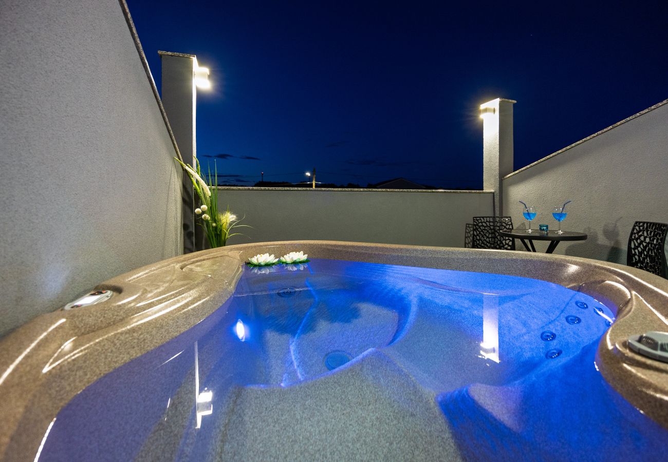 Вилла на Radeki Polje - Villa Spa Otium for 8 people with outdoor cinema & spa area