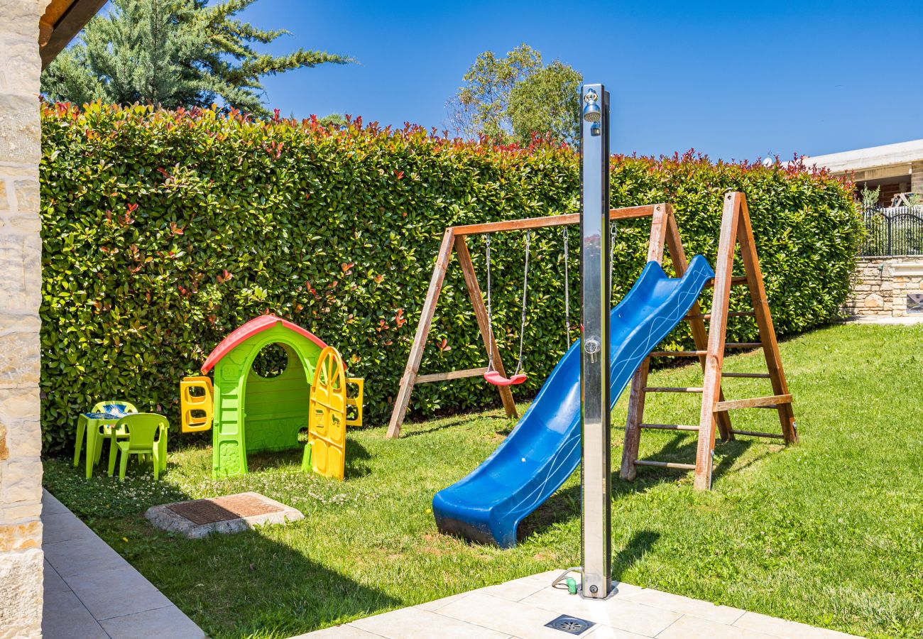Вилла на Porec - Villa Andrea for 17 people with private heated pool & pet friendly near Poreč