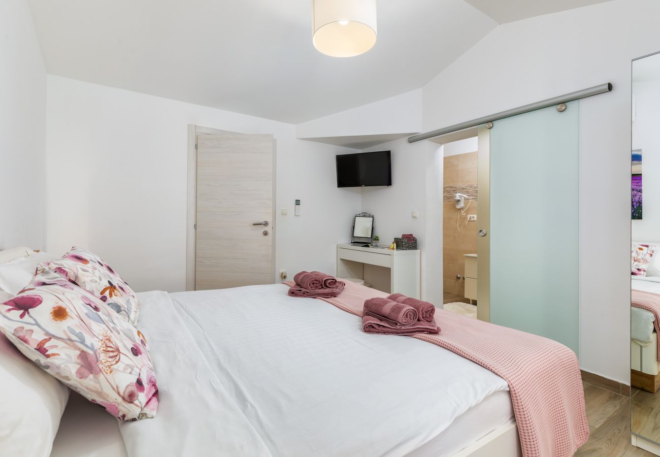 Вилла на Pomer - Villa MileManda for 8 people near Pula with children playground only 300 meters from the beach