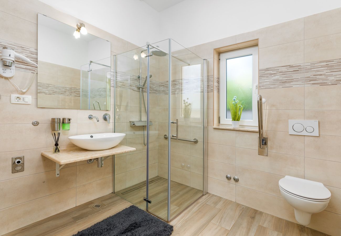 Вилла на Pomer - Villa MileManda for 8 people near Pula with children playground only 300 meters from the beach