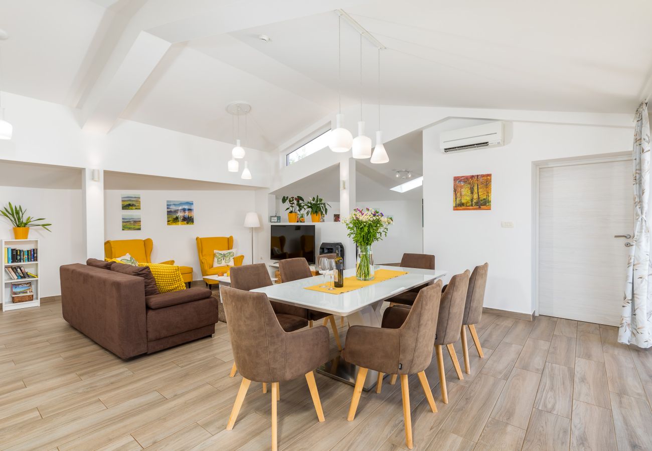 Вилла на Pomer - Villa MileManda for 8 people near Pula with children playground only 300 meters from the beach