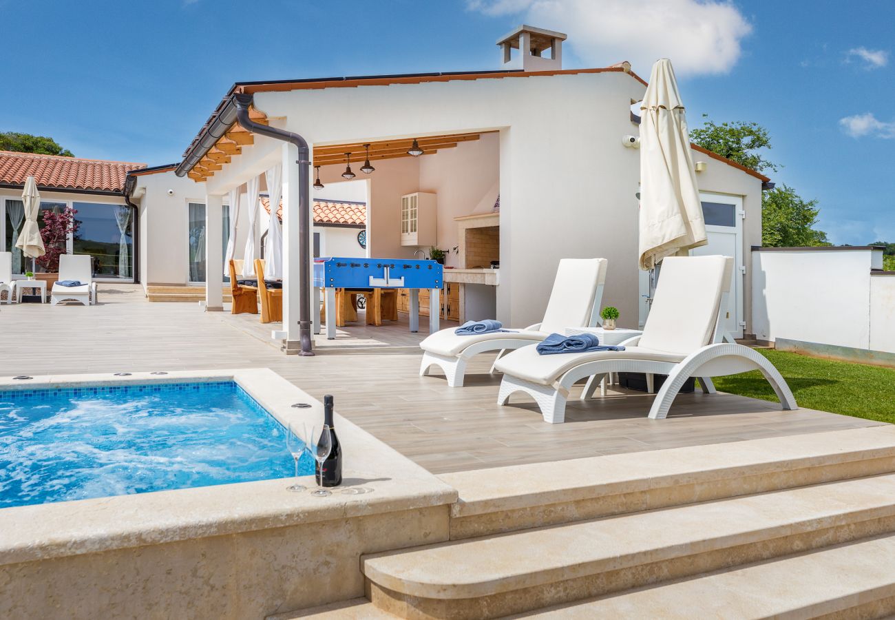 Вилла на Pomer - Villa MileManda for 8 people near Pula with children playground only 300 meters from the beach