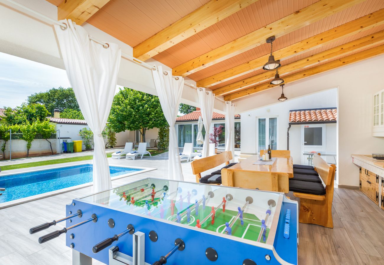 Вилла на Pomer - Villa MileManda for 8 people near Pula with children playground only 300 meters from the beach