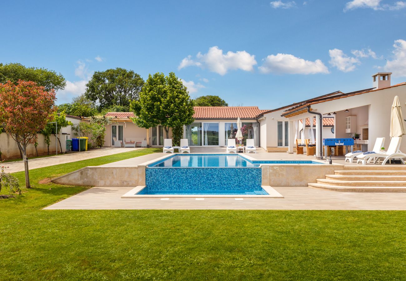 Вилла на Pomer - Villa MileManda for 8 people near Pula with children playground only 300 meters from the beach