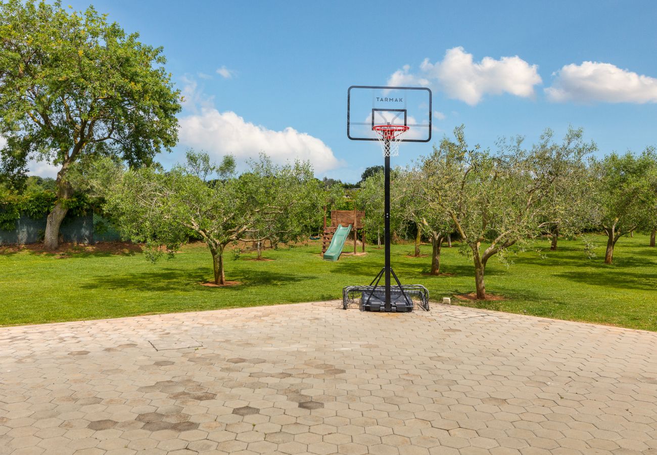 Вилла на Pomer - Villa MileManda for 8 people near Pula with children playground only 300 meters from the beach