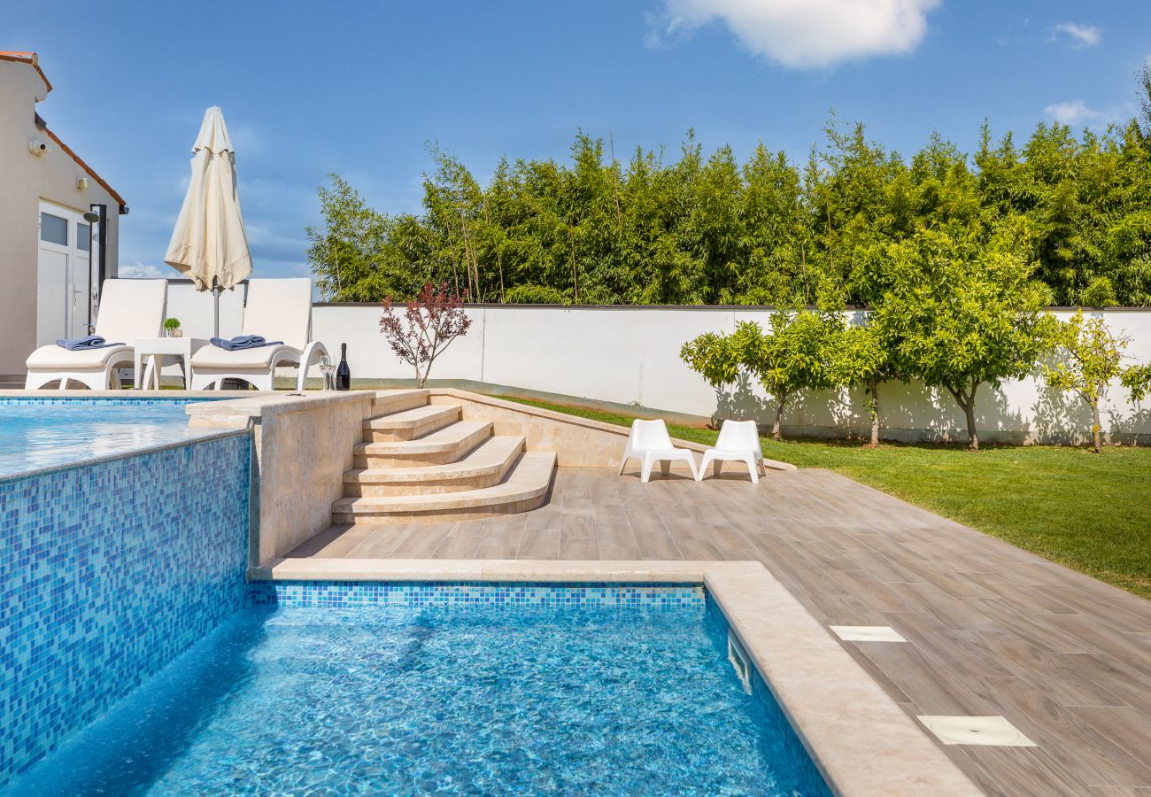 Вилла на Pomer - Villa MileManda for 8 people near Pula with children playground only 300 meters from the beach